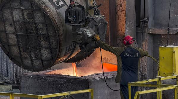 Sancțiunile London Metal Exchange scumpesc zincul și cuprul