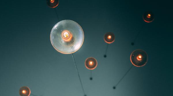 Franţa va plafona la 15% creşterea preţurilor la gaze şi electricitate