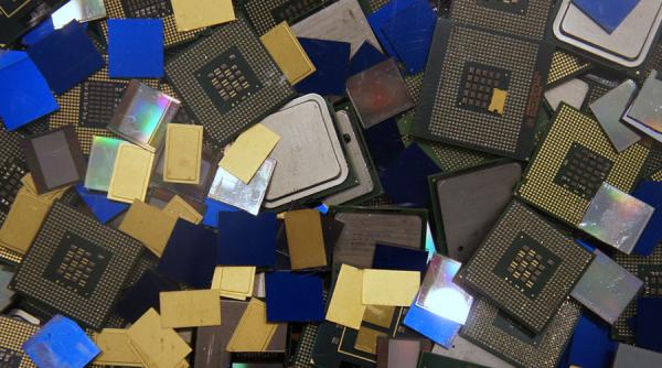 Concedieri masive la Intel pe fondul scăderii vânzării de PC-uri