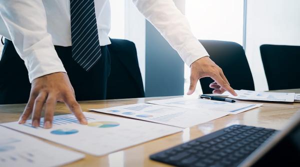  Cel mai eficient credit pe timp de criză. Adrian Negrescu: ”Atenție însă la condițiile de creditare” 