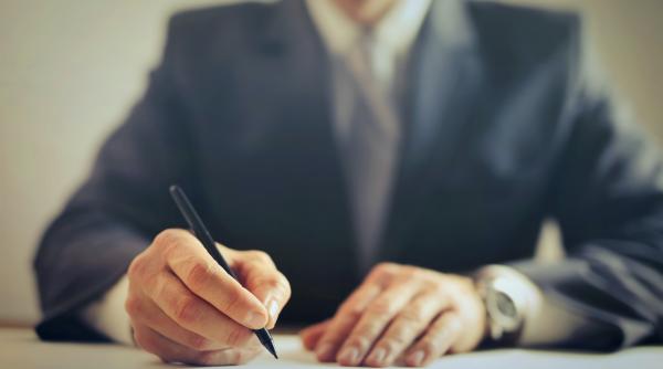 Licenţa industrială unică. Chiriţoiu: Investitorii vor avea un singur punct de contact cu autorităţile