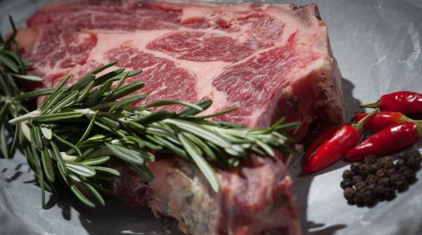 Carnea de vită se scumpește. Cu cât vor crește prețurile