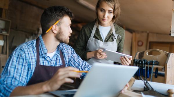 Taxe și impozite pentru PFA-uri în 2023. Noutățile aduse de modificările din Codul fiscal 