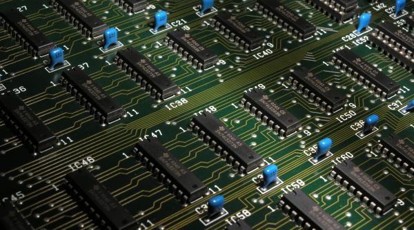 Olandezii, presați de SUA să renunțe la afaceri cu China