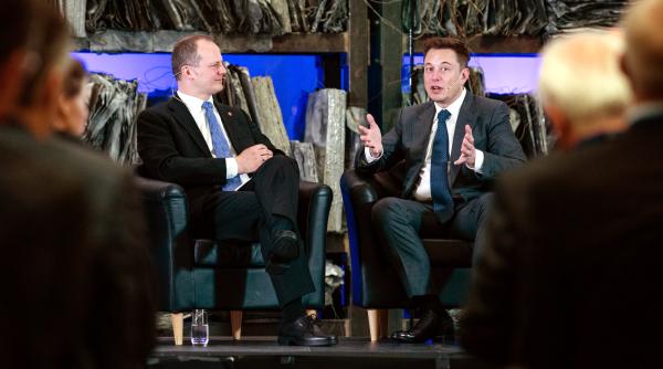 Plecare masivă de companii de pe Twitter. Musk amenință ONG-urile care ar face lobby