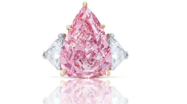 Un uriaș diamant roz, vândut cu peste 28 milioane de euro VIDEO