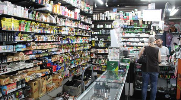 Bucurenci: Un pachet de țigări ar putea costa 10 euro, ca în Franța. Armonizarea accizei la nivel european, un dezastru pentru România