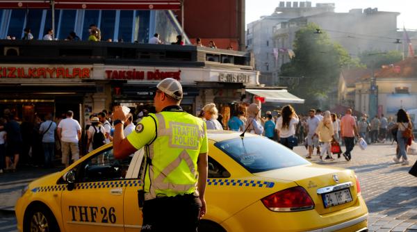 Explozie puternică la Istanbul, soldată cu morți și răniți. Erdogan denunţă un ''atentat ticălos'' VIDEO