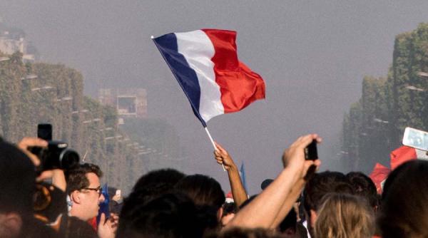 Fierbe Europa. Greve şi proteste din cauza preţurilor la energie şi a creşterii costului vieţii