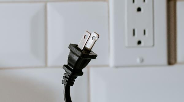 Tariful la energie de 1,3 lei. Ciolacu: Dacă nu se face la Guvern, o trec prin Parlament