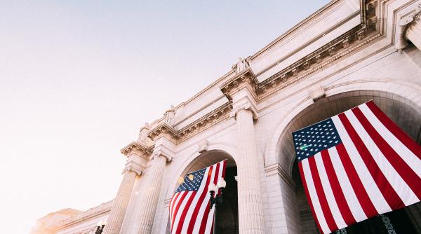 SUA interzic oficial echipamentele de telecomunicaţii chineze