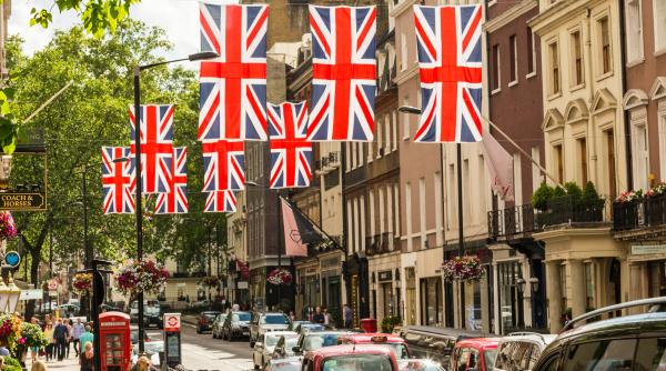 Taxa pentru poluare din Londra, extinsă. Cartierele românilor, afectate