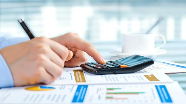 ROBOR la trei luni a scăzut uşor astăzi, la 7,70% pe an