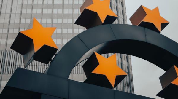 Angajații BCE amenință cu greva. Vor salarii mai mari 