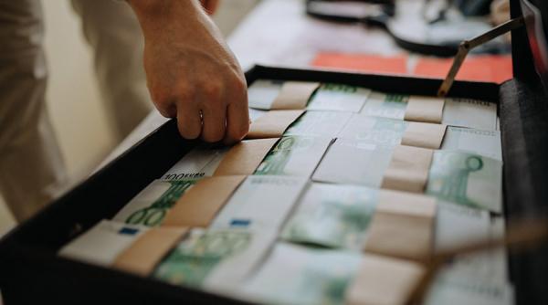 Finanțele au împrumutat 3 milioane de lei de la bănci