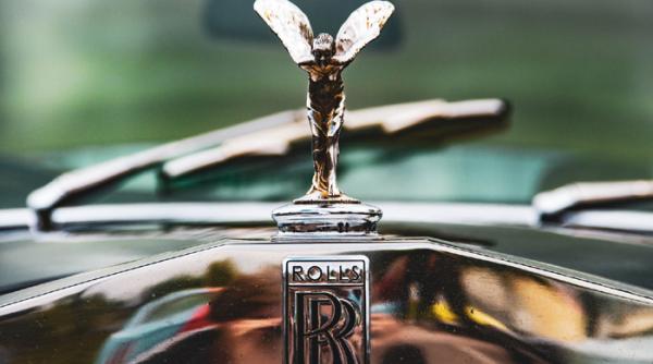 Majorare salarială record la Rolls-Royce