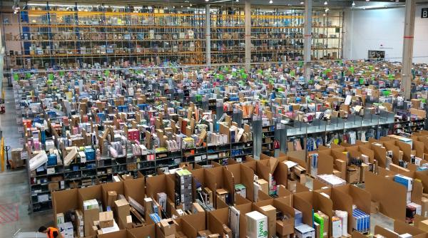 Amazon promite să devină un jucător cuminte în UE