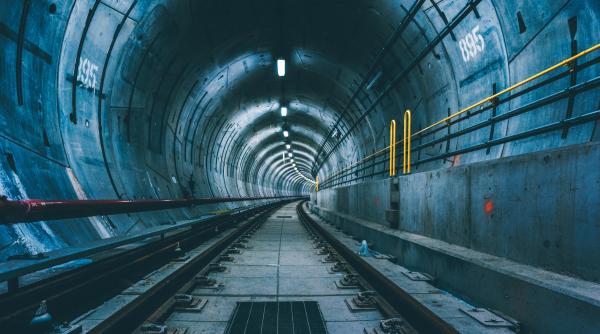 Marcel Boloş: 9,6 miliarde de euro pentru autostrăzi, căi ferate și noi linii de metrou. Programul Transport 2021-2027, aprobat