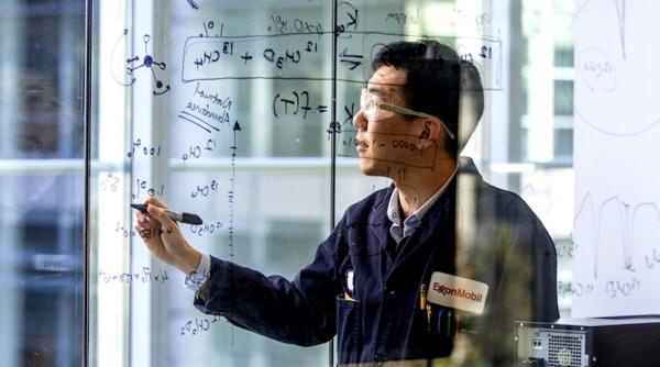 ExxonMobil s-a supărat. Vrea să blocheze impozitarea "profiturilor excedentare"