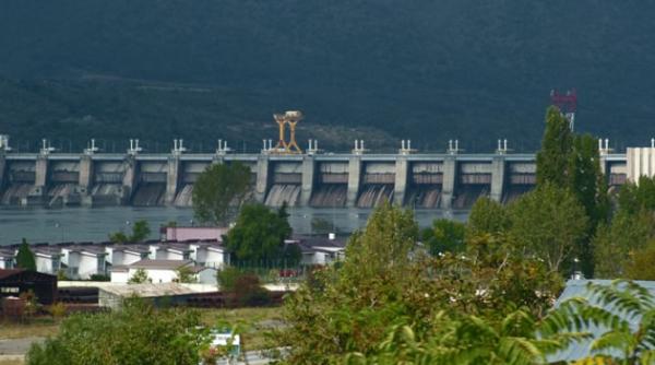 Cine are cel mai mic preț la energie din România