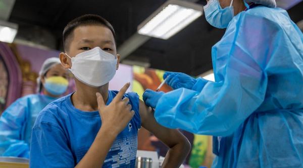 Covid-19. China, din nou secretoasă. Mutațiile trezesc temeri. Unele țări impun restricții severe