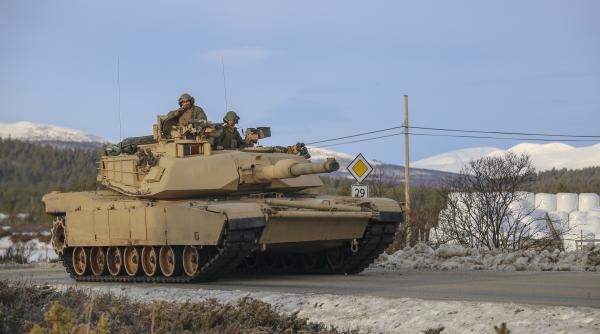 Polonia cumpără 116 tancuri americane Abrams