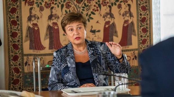 FMI trage un semnal de alarmă: 2023 va fi anul tensiunilor sociale 