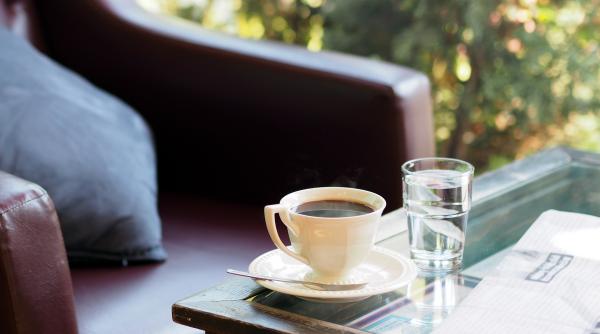 Știrile dimineții. Despre TVA, bani nefolosiți, benzină și cipuri