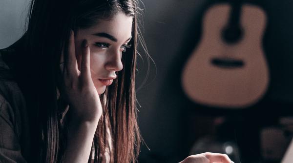 Știrile dimineții. Despre taxa de solidaritate, BNR, ENEL și majorări