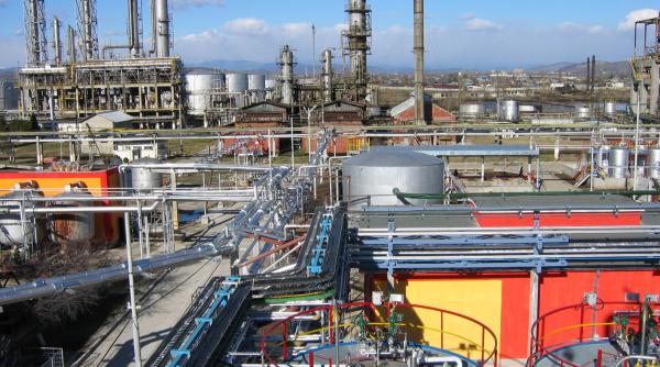 Rafinăria Petromidia reduce capacitatea de producție. Care este motivul