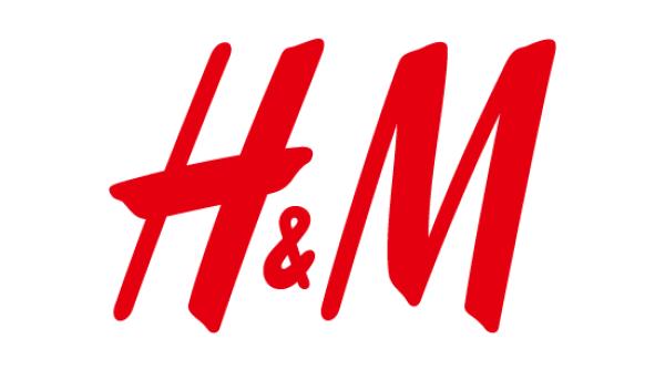Profitul H&M s-a prăbuşit, urmare a majorării costurilor şi a renunţării la activităţile din Rusia