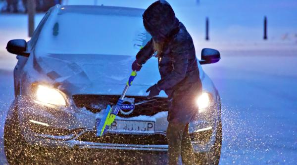 Șoferii riscă amenzi de peste 1.000 de lei din cauza zăpezii