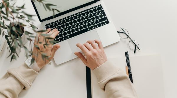 Card energie. S-a aprobat posibilitatea plăţii online, de acasă. Care este procedura