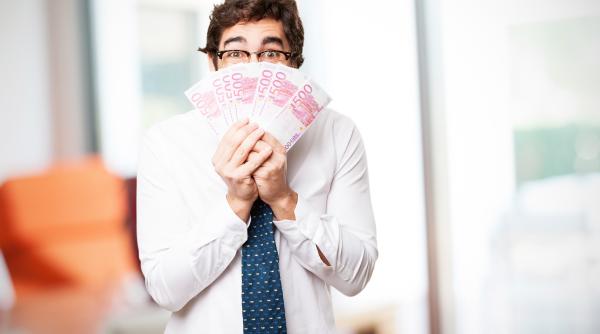 Spania va majora salariul minim cu 8%. La cât va ajunge