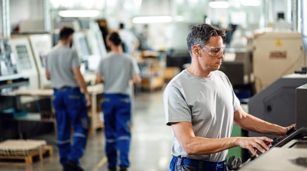 INS. 32,8% este creșterea prețurilor producției industriale în 2022