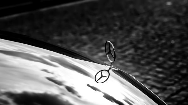 Putin aprobă vânzarea diviziei de servicii financiare a Mercedes-Benz din Rusia