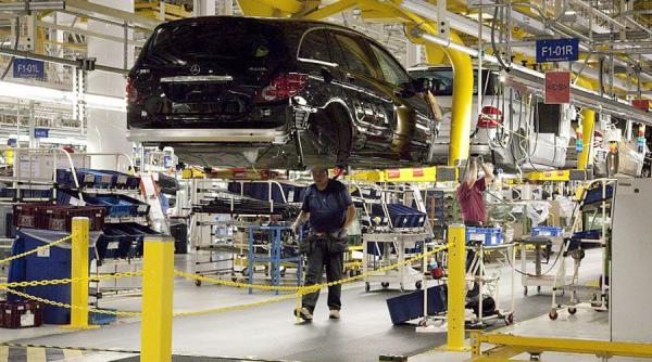 Mercedes a majorat prețurile cu 43%. Așteptările nu sunt prea optimiste