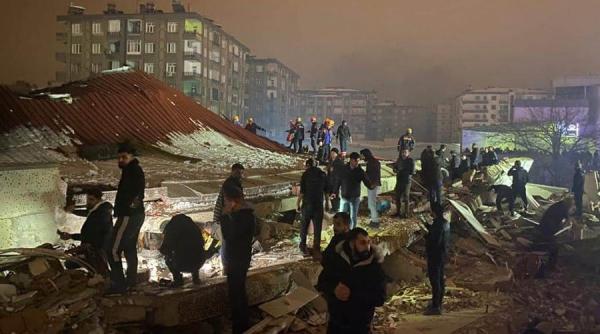 Turcia interzice concedierile şi oferă sprijin salarial în zonele afectate de cutremur