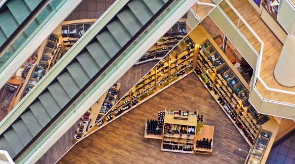 România, situaţie mai bună decât majoritatea ţărilor din regiune. Retailul de FMCG a crescut în 2022 cu 15,8%