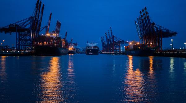 Traderii de mărfuri schimbă ”tabăra”. Analiști: Câștigurile lor se corelează mai mult cu volatilitatea decât cu prețul absolut