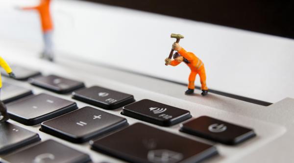 Lista programelor rusești ce trebuie dezinstalate de pe calculatoare. Amenzile ajung la 200.000 de lei