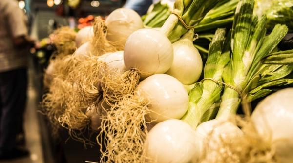 De ce ceapa din România a ajuns la prețuri astronomice
