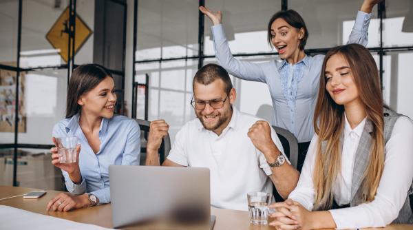 Bani în plus pentru români. Salariul minim european, obligatoriu din 2024