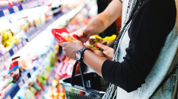 Controversă cu preţul şi calitatea unor alimente. Ce spune Sorin Minea (Romalimenta) despre parizerul la 8 lei/kg