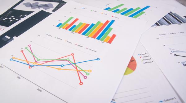 Oamenii de afaceri prognozează o stagnare a economiei româneşti în 2023