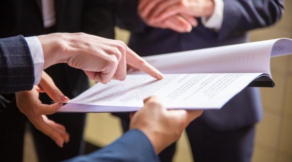 Colt anunţă că a majorat dividendele, după ce a raportat venituri record pentru 2022