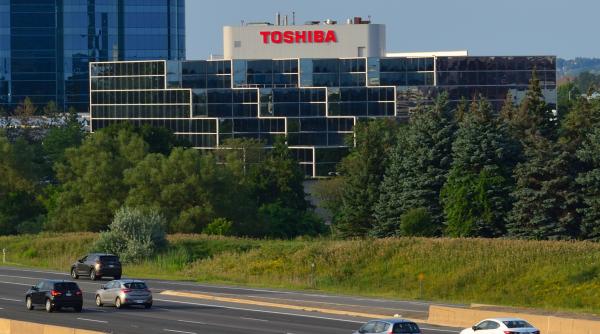 Gigantul Toshiba acceptă să fie cumpărat, după ani de eșecuri și scandaluri 