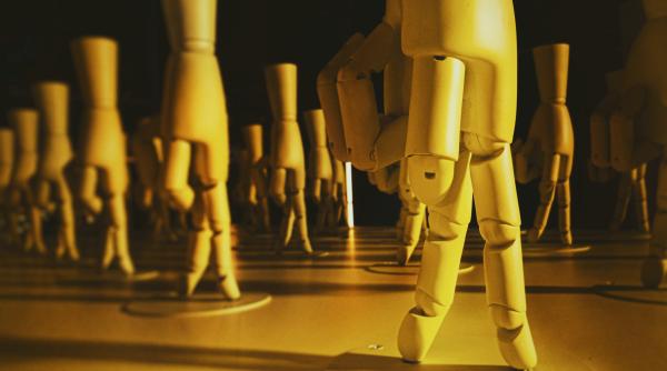 Topul locurilor de muncă amenințate de inteligența artificială