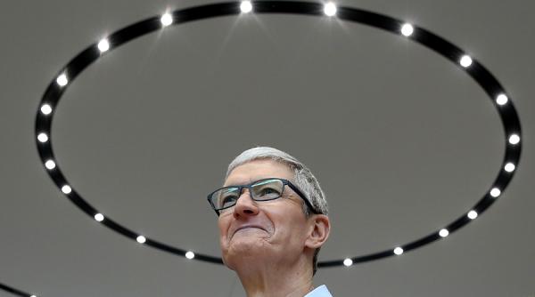 Tim Cook: Apple se bucură de o relație ”simbiotică” cu China