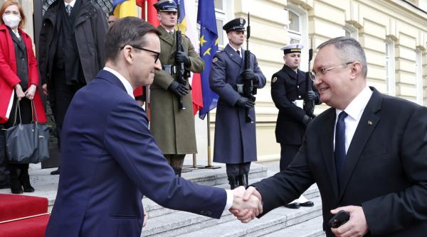 Premierul Poloniei, vizită la Bucureşti. Pe agendă, participarea la un forum economic bilateral şi întrevederi cu Klaus Iohannis şi Nicolae Ciucă